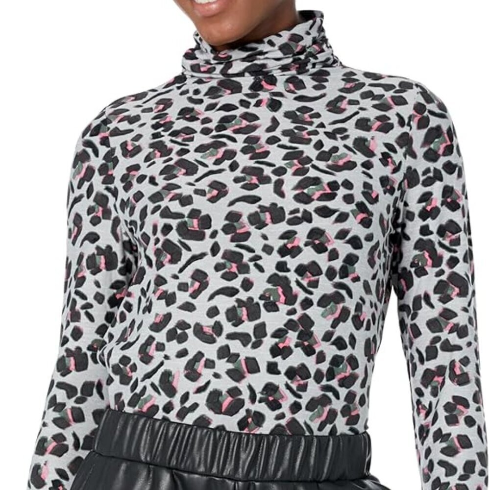 NWOT NIC+ZOE Long Sleeve Cheetah Gray & Pink Animal Print Top Turtleneck Small